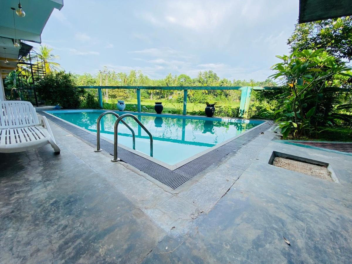 Royal Ace Unawatuna Exterior photo