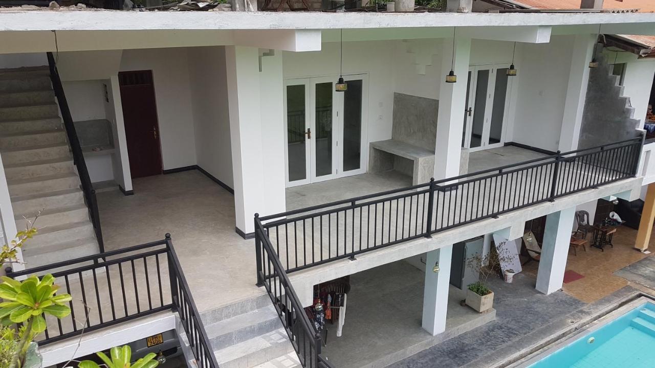 Royal Ace Unawatuna Exterior photo